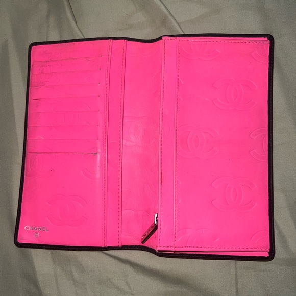 Authentic Chanel wallet - Picture 2 of 7